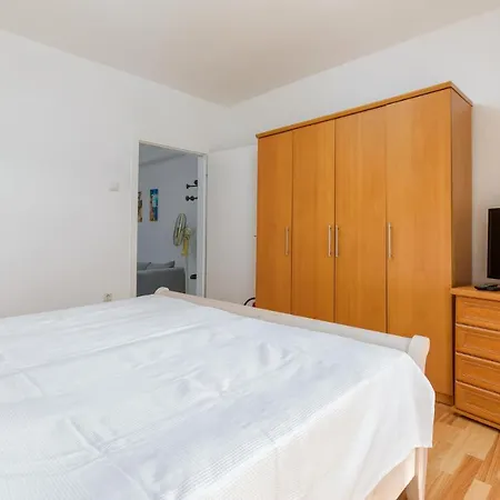 3 Bedroom Awesome In *