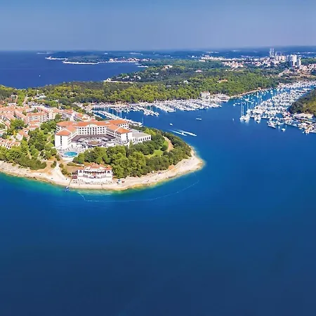 3 Bedroom Awesome Apartment In Pula Apartment